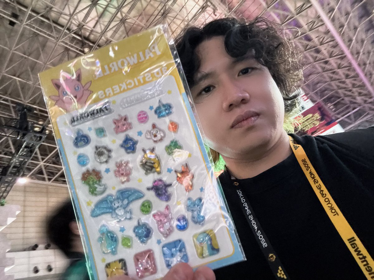 _so_de_'s tweet photo. パルワールドの3Dステッカークレーンゲームでゲットしたw https://t.co/fZs3vb1CHJ