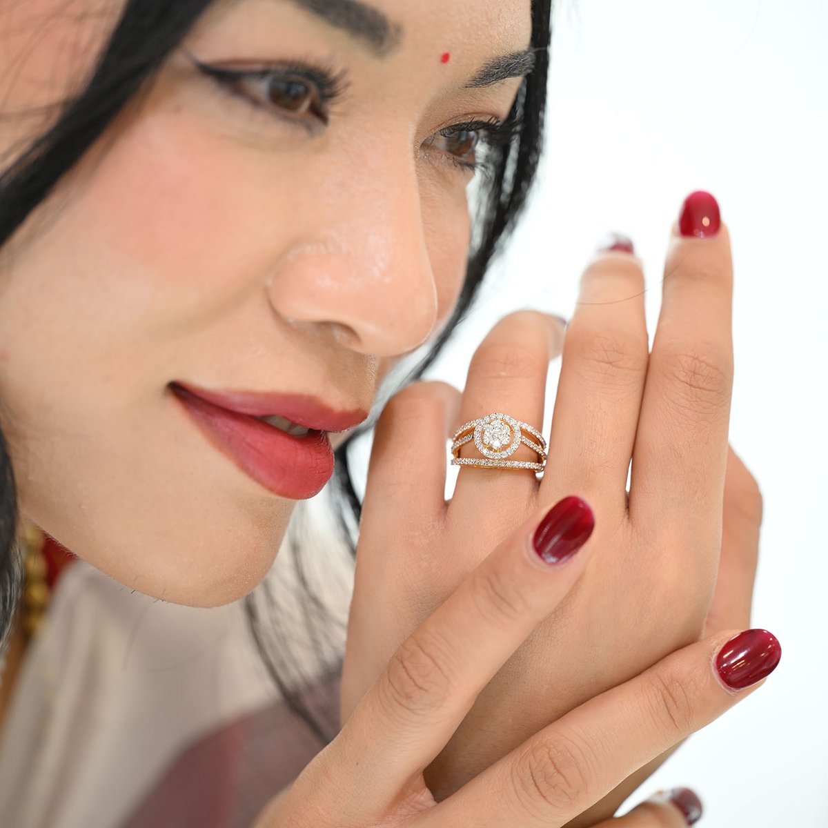 RBDiamondJewel's tweet photo. Some rings catch your eye. Some hold a feeling you never want to forget. 💍🤍

Shop now: https://t.co/D7jZvZ475P
SKU: NP1748, NP1747, NP1632,NP1614, NP1746

#rbdiamond #rbdiamondaustralia #diamondring #DiamondJewellery https://t.co/41UI8F4I1M