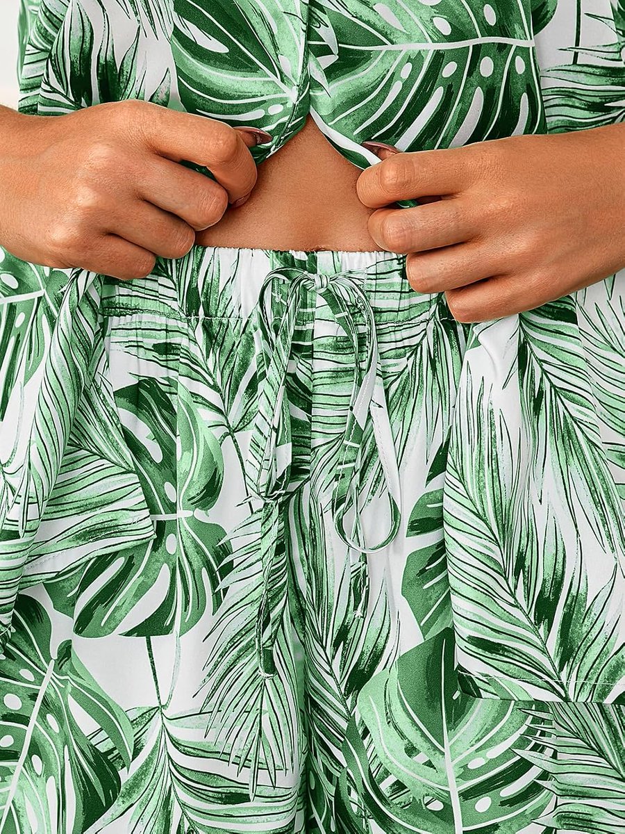 MingWren58185's tweet photo. Silky soft &amp; so pretty! ✨ Satin silk 2-piece pajama set with ruffle button-down top &amp; matching shorts. Lightweight &amp; perfect for lounging. $6.33
📷https://t.co/IfBbdJDvDq
#SatinPajamas #SilkSleepwear #RufflePJs #WomenLoungewear #SilkPajamaSet #BridalPJs https://t.co/6JSYy25ZpW
