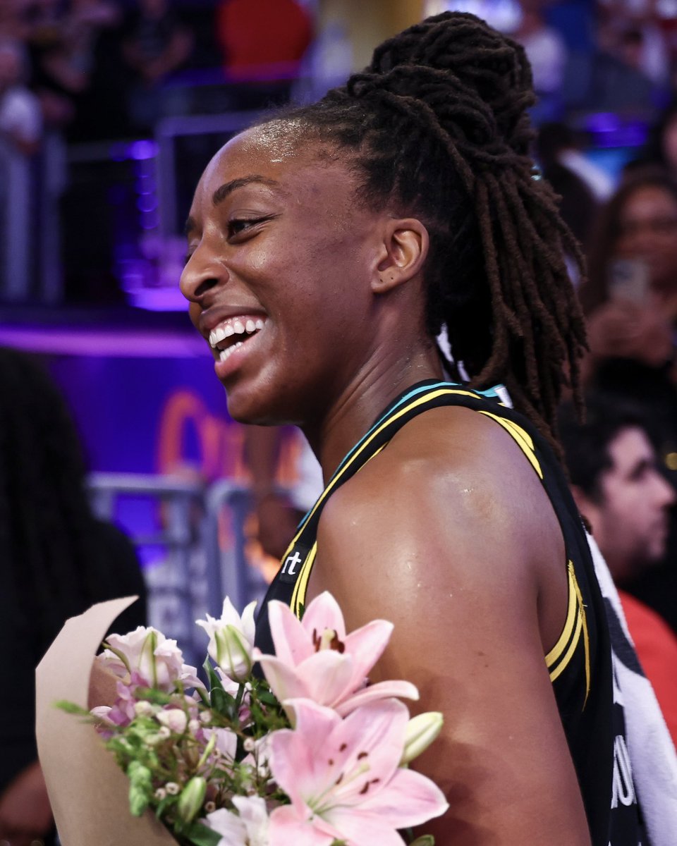 WNBA's tweet photo. From firsts to forever 👑

A look back at Nneka Ogwumike’s career through the years before she takes the floor one last time tonight.

2026 Postseason Push | @DKSports | #WNBASeason30 https://t.co/lvSdKvbpfx