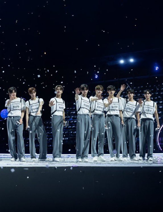 ald1_streams's tweet photo. 🎊ONE YEAR WITH ALD1🎊

Happy 1 year Anniversary to our 8 most beautiful stars @ALD1_official 🎉

It’s a joy and honor and a really unbelievable feat for us to think that we got here. 
Thinking back, it’s been a happy and sometimes sad period, but we are glad that we were all able to experience it together.
Thank you for every ounce of passion you put into your music and for always giving ALLYZ a place to call home. Watching you perform, share moments with us, be the best versions of yourselves has been the most beautiful journey and we’re really really grateful and honored to be witnesses to it. 
Let’s keep walking this bright path together for a long, long time. We love you so much, words cannot describe!🌸

We wish you all the best and may the next year be prosperous and full of wins upon wins🙏

ONE YEAR WITH ALD1 
#AnALD1fulYear #ALD1과_함께한_1주년
#ALPHADRIVEONE