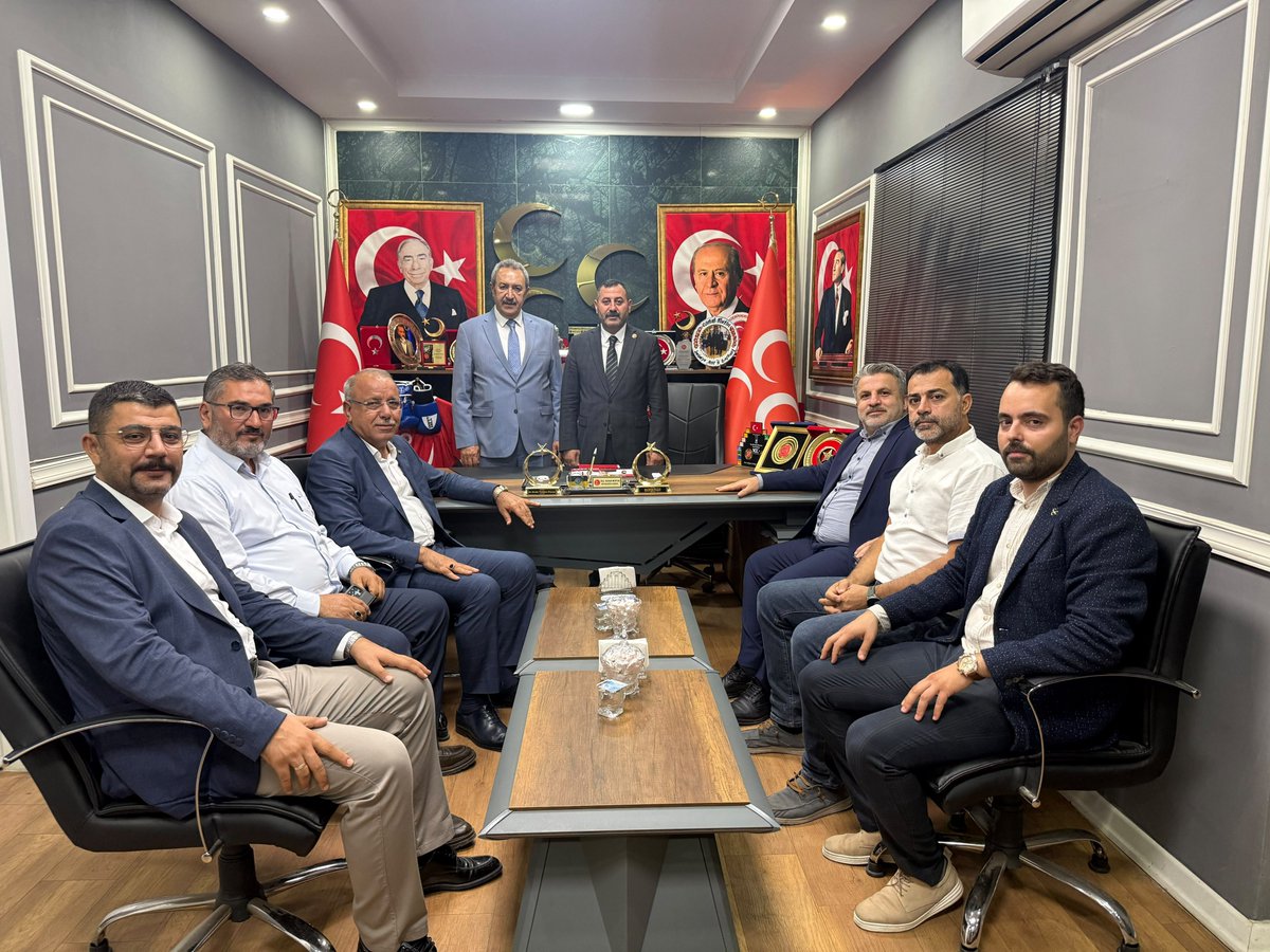 Sanliurfa_MHP's tweet photo. Şanlıurfa Ticaret Borsası Başkanı Sayın Mehmet Kaya, Meclis Başkanı Sayın İsa Kızıldemir, Şanlıurfa Ticaret borsası Meclis Üyesi Sayın Faruk Akbaş ve DEİK Türkiye-Irak İş Konseyi Yönetim Kurulu Üyesi Sayın Mahmut Barut, İl Başkanımız Sayın Ecz. Osman Mutlu’yu ziyaret ettiler.

Nazik ziyaretlerinden dolayı kendilerine teşekkür ediyor, çalışmalarında başarılar diliyoruz.

@dbdevletbahceli 
@MHP_Bilgi 
@eczosmanmutlu