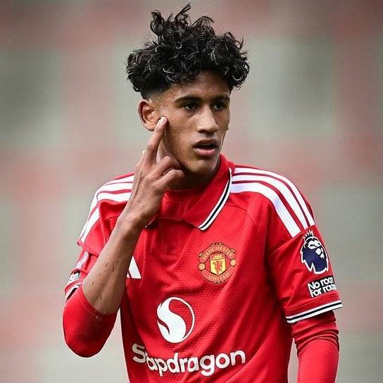 BarcaTimes's tweet photo. 🚨🚨🎙️| Deco, to @JacobsBen: “JJ Gabriel? There’s NOTHING to say about him. It’s normal we always have players linked with us. We are NOT interested in any player in his situation. I am not sure what’s happening, and if he’s still a Manchester United player. We are not involved in that.” #fcblive ❌