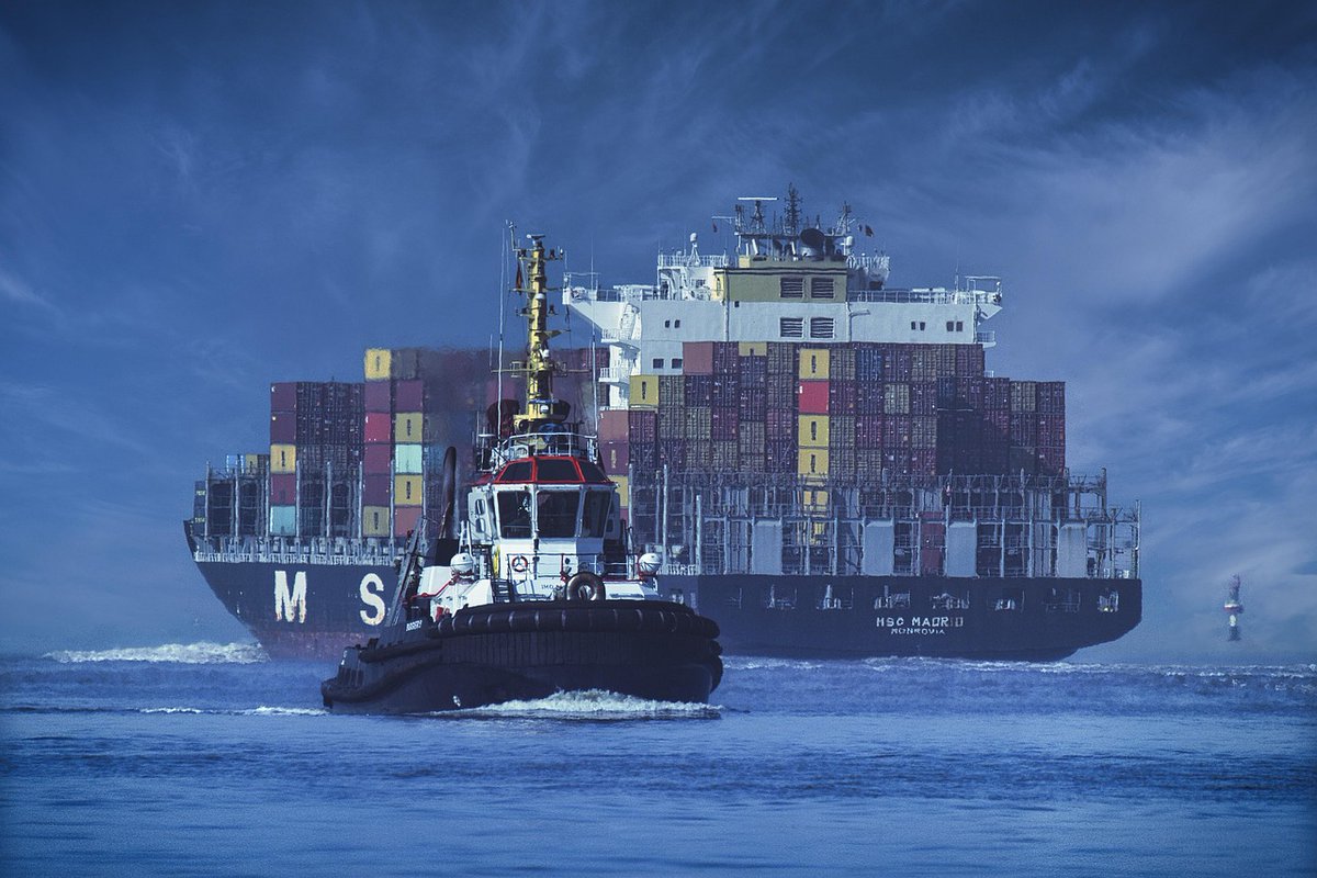 paull002jamall's tweet photo. trucking margins are compressing fast while diesel stays volatile.

the fleet dashboard now ties per-mile cost to live route data, exposing weak lanes instantly.

carriers who track this weekly will outlast the spot rate cycle. https://t.co/3gL7aJG1zP