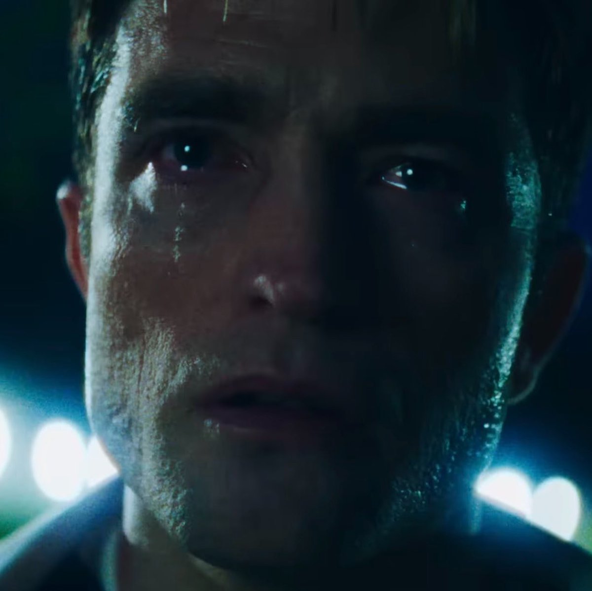 FilmUpdates's tweet photo. Robert Pattinson says ‘PRIMETIME’ director Lance Oppenheim refused to call cut to see where performances would naturally go:

“The amount of times where Lance just wouldn’t cut at the end of the scene and he said, ‘I just want to see where it goes.’ I’m like, ‘Dude, it’s not gonna go anywhere. It’s literally, that’s the end of the scene.’ But sometimes, weirdly, it suddenly would.”
