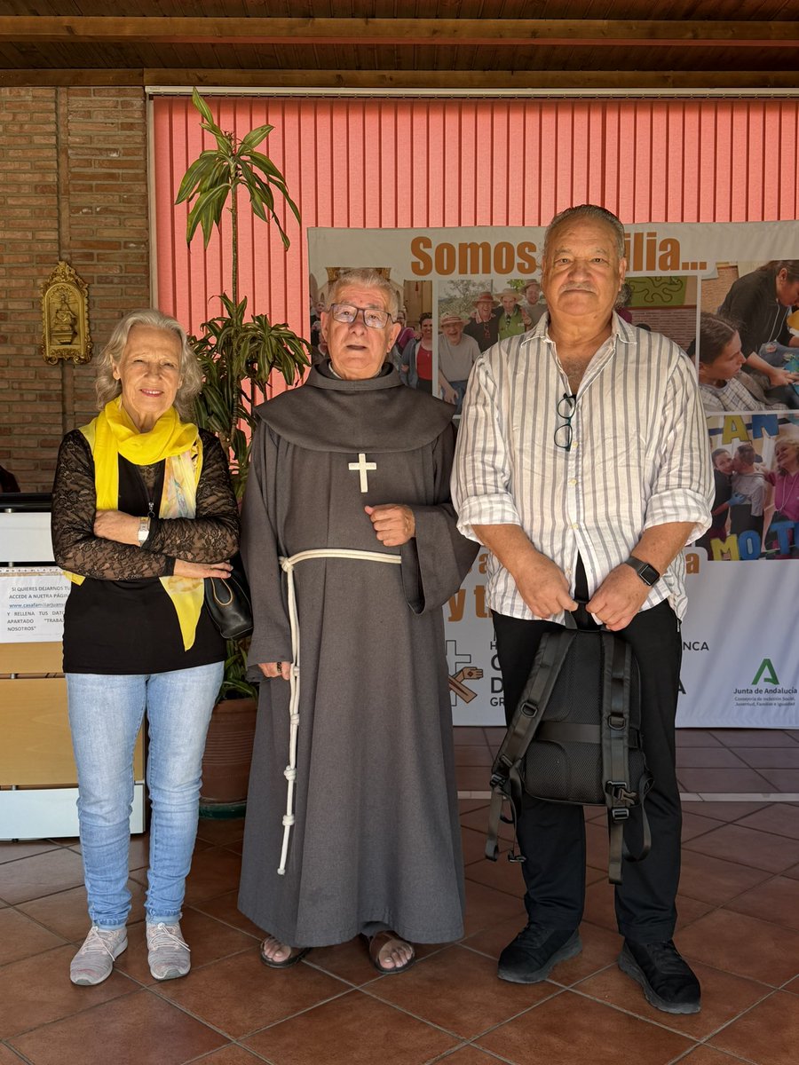 Ajuareza's tweet photo. Esta mañana hemos visitado el centro de los Franciscanos de la Cruz blanca en Granada asisten a 60 personas con diversidad funcional,aquí trabaja mi gran amigo Isidoro el “Padre Patera”. https://t.co/mB50165tAh