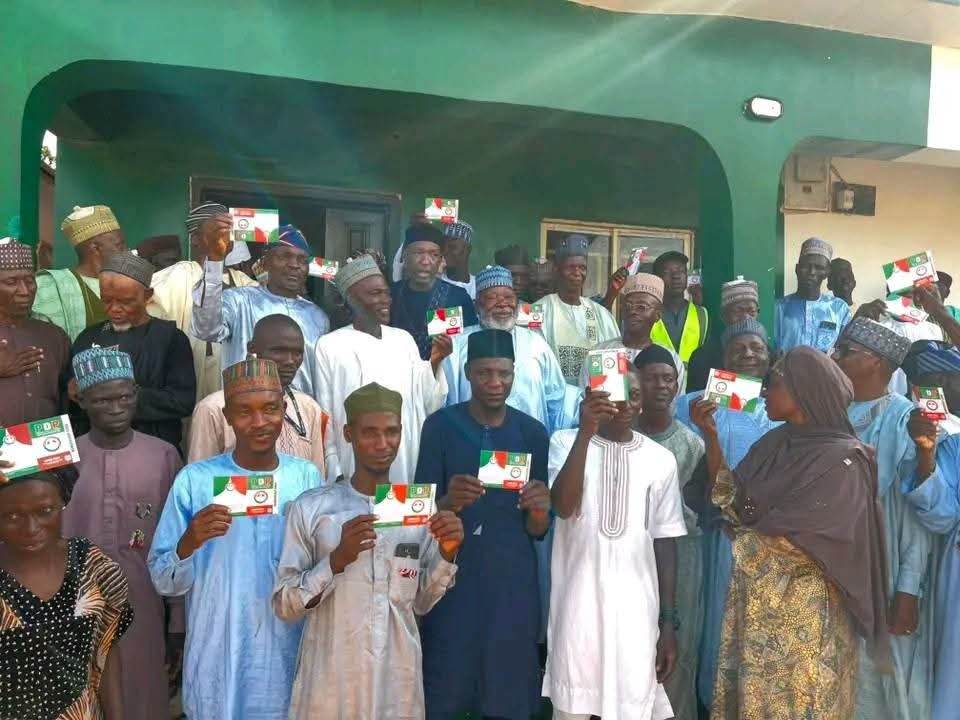 mohammad_abacha's tweet photo. BREAKING: Gombe State Labour Party Leadership Defects to PDP
The State Executive Committee and Local Government leaders of the Labour Party (LP) in Gombe State have announced their exit from the party and official defection to the Peoples Democratic Party (PDP).

The new members were officially received today at the PDP State Secretariat along Bauchi Road, Gombe. They were welcomed by the State PDP Chairman, Major General Amnon Kalaye Kwaskebe (rtd.), alongside the State Party Secretary and other party officials.

Led by the Labour Party Chairman, Comrade Ahmed J. Ture, the incoming members expressed their commitment to working closely with the PDP and contributing toward the implementation of the party’s programs and objectives.

Welcome to the Peoples Democratic Party (PDP).
May Allah grant us success. Amen.