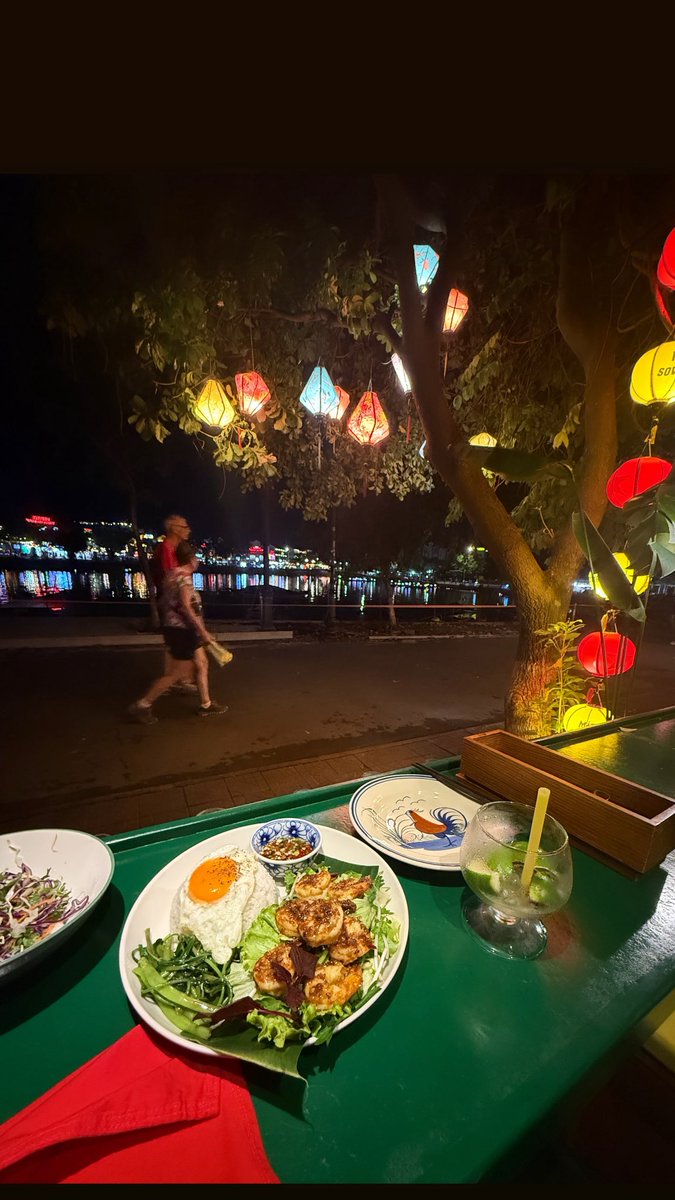 lamiafehraoui's tweet photo. A little taste of Hoi An nights 🏮🌙
#hoian #vietnam https://t.co/Celr4StWJX