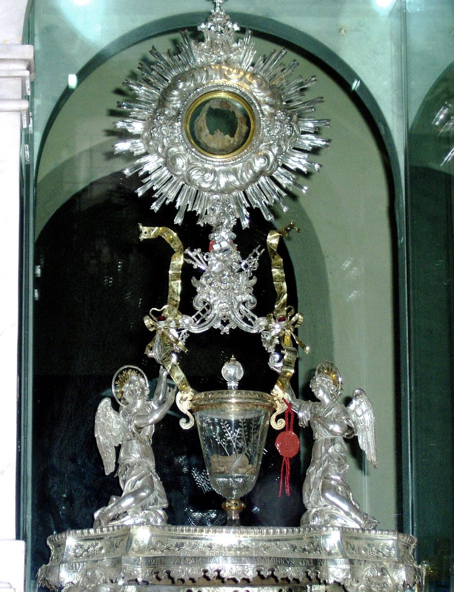 analyticatheism's tweet photo. Over at Substack, @FrictionPhilo drops a cluster bomb analysis of the Eucharistic miracle of Lanciano. I'm glad someone took the time to investigate this and continue to prove Hume's maxim that miracle accounts tend to collapse under rigorous scrutiny. https://t.co/GagTagN1vs