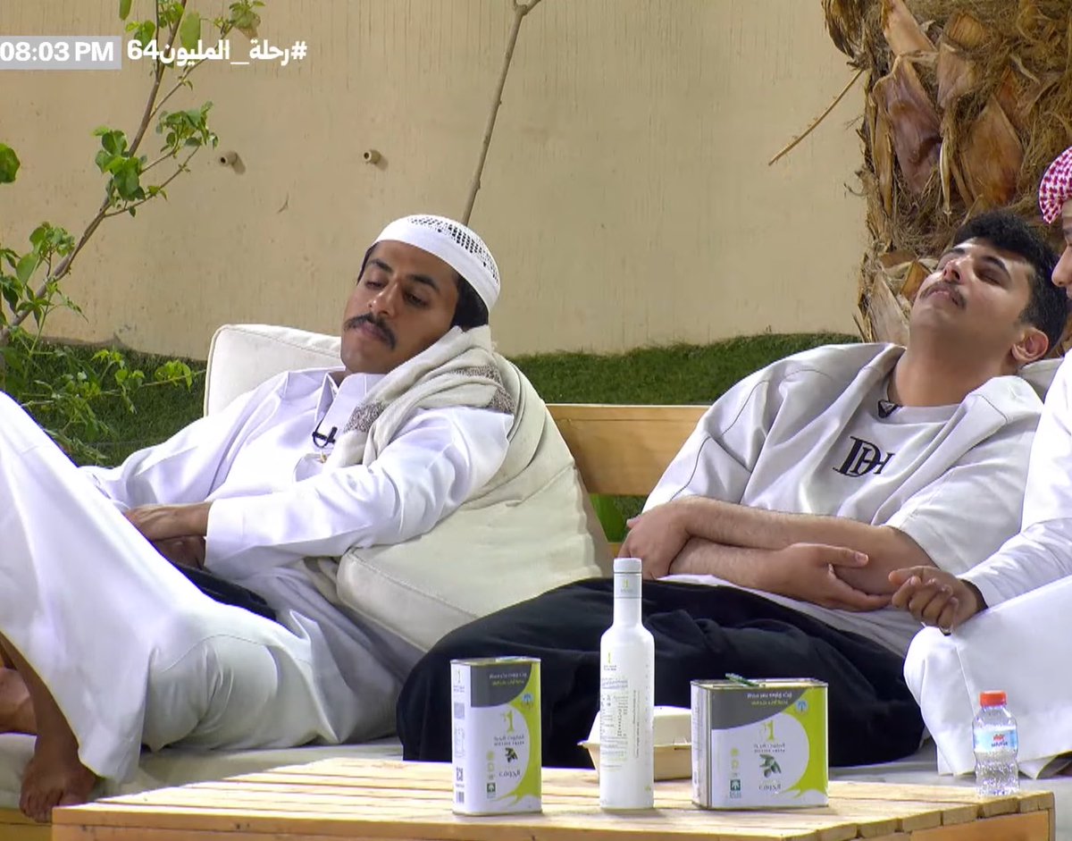 i3sa_8's tweet photo. ايش سويت فيهم يالحوت الازرق 😂😂😂😂
والله يحزنون 
#رحلة_المليون64 https://t.co/bIxpQ2HXT2
