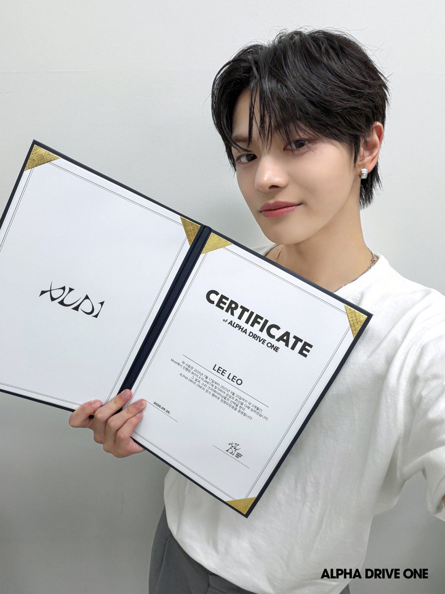 amoramity's tweet photo. 앞으로의 길들은 더 무궁무진하고 다채로운 색들로 채워져있을 거야😌
지칠 때는 좀 쉬어가고 행복할 땐 온전하게 행복하자

첫 시작점으로부터 1년 동안 달려오느라 수고했어❤︎ https://t.co/Xm2J5zF6wk