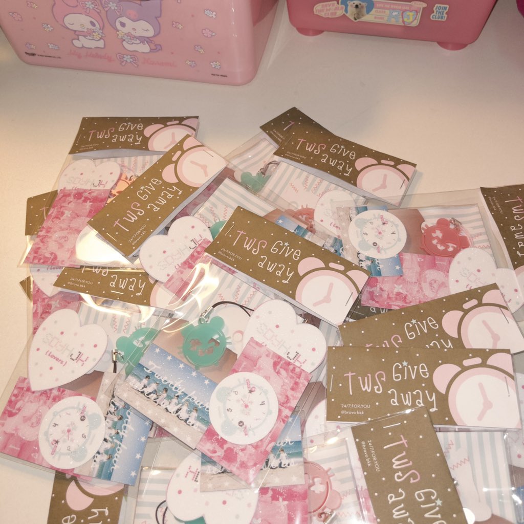 balloonnbell's tweet photo. ⋆˚.⋆꒰১TWS Giveaway Pack໒꒱⋆.⋆ ♡ 

   (24 sets only)
•phone keyring 1ea🩵
•sticker-die cut 4ea🩷

date :September 26 
time : tba  ≽^•༚• ྀི≼
📍 IDEA LIVE, BRAVO BKK 

#ซาอีแจกของ 
#247FORYOU_IN_BANGKOK https://t.co/dmRiocZzLG