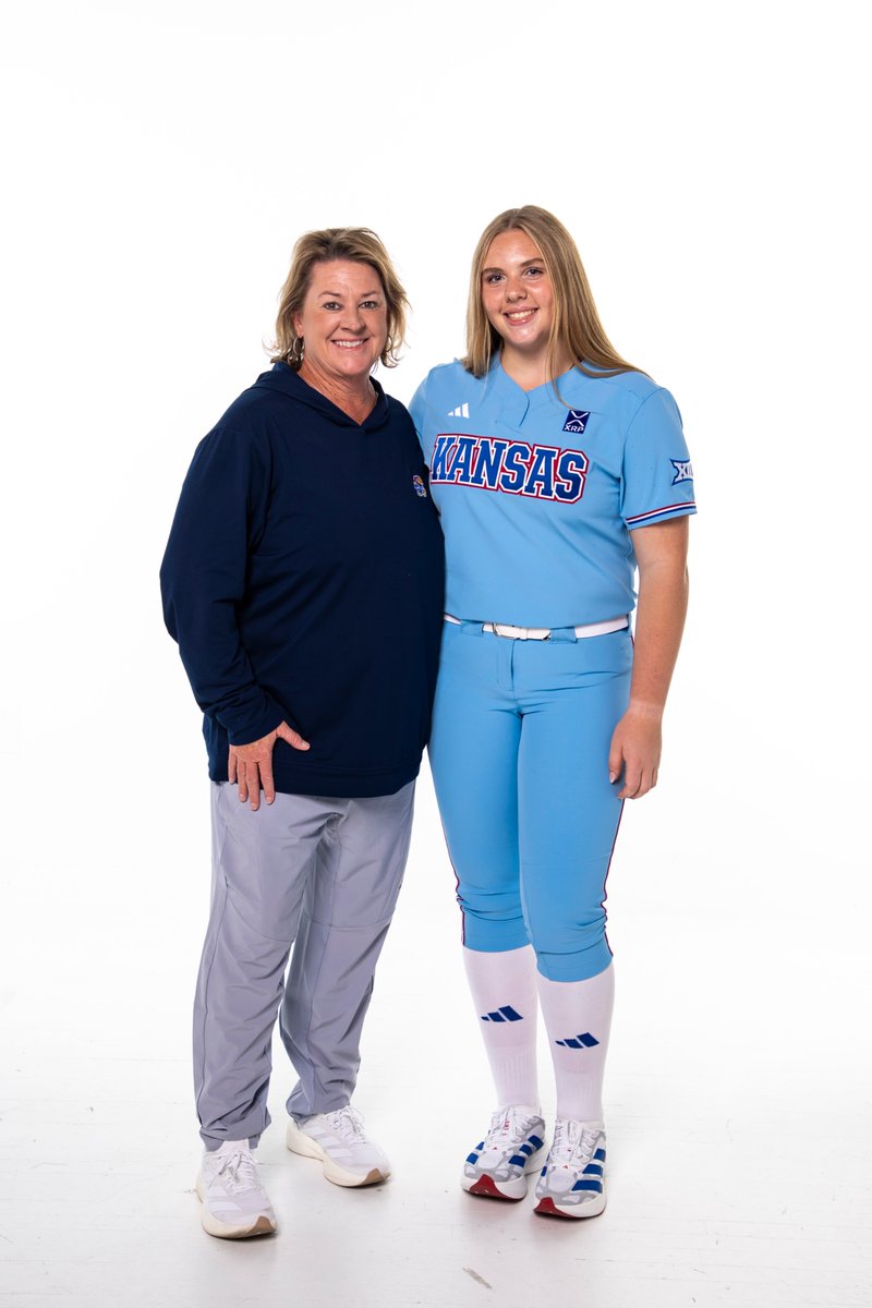 KeiraOBrien2028's tweet photo. 💙❤️ROCK CHALK!!!!❤️💙
 #Committed #Kansas #Jayhawks
@CoachMcFalls @LauraHeberling @JackNLucysDad
@CoachJayGwyn @KUSoftball 

@BHMBoltsOrg @cam_byars @coach_jenny2 @rockello24 @SoftbalAmerica @Rule42sports @BradyVernon @CoachJenMac  @notarabledays
@LineDsoftball @brentt_eads
@ExtraInningSB @los_stuff @THEWOWSB @D1Softball @DiamondAddicts @LegionSoftball @legion_academy