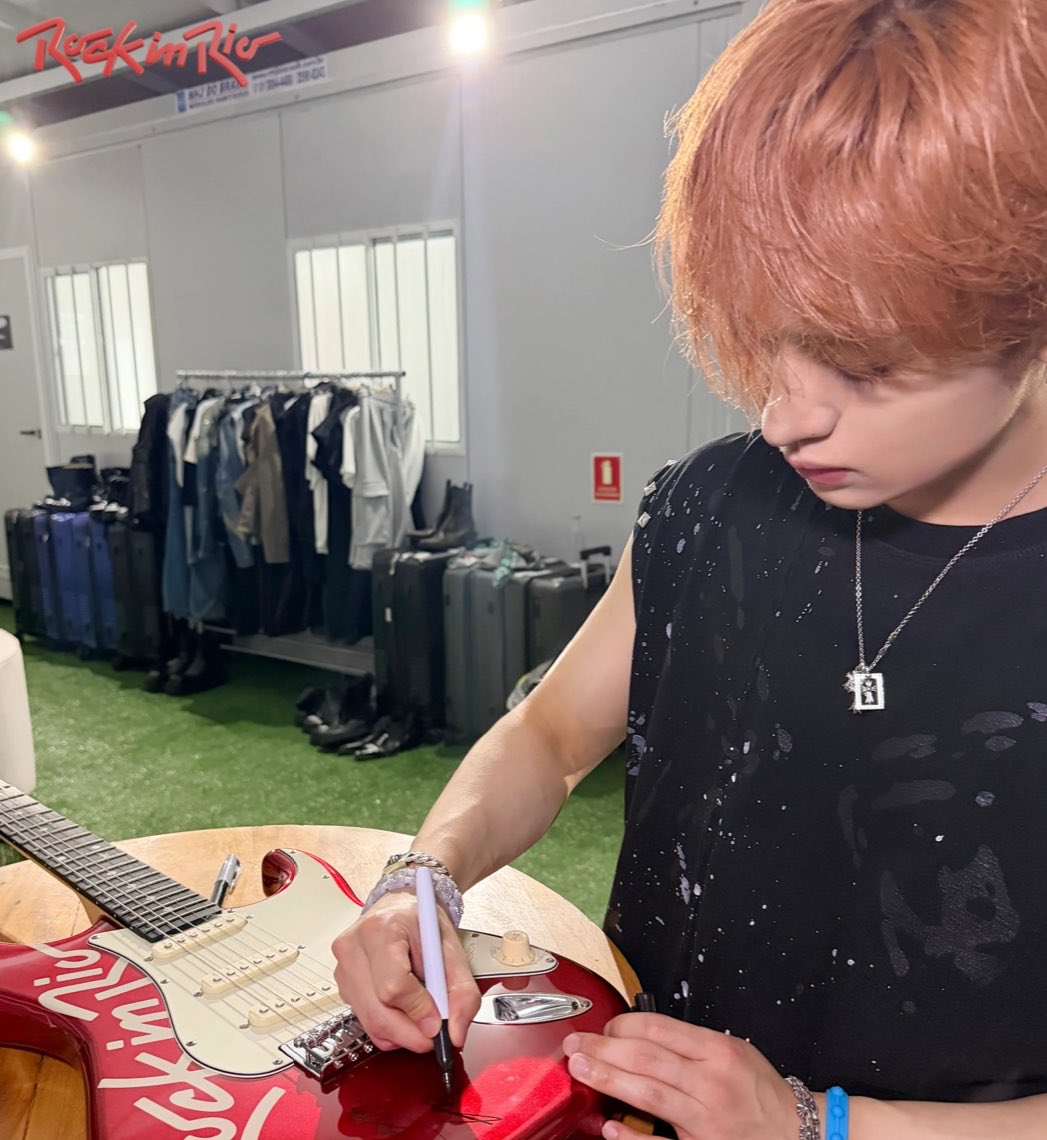 mini2mino's tweet photo. Still photos of 2MIN from Rock in Rio https://t.co/8EYFXcClp9