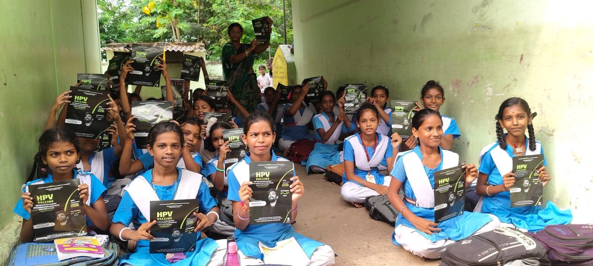 aafa_odisha's tweet photo. ALLUARJUN FANS ASSOCIATION BERHAMPUR ODISHA🖤

EVENT-12

 HPV AWARNESS PROGRAM COMPLETE SUCESSFULL✅

@alluarjun
@imsarathchandra
@ArjunKumar_AAA
@AAFAOnline

 #AAFASupportsHPVDrive
#HPVVaccine
#CervicalCancerAwareness
#SwasthNariViksitBharat https://t.co/eIxk47Lf8T