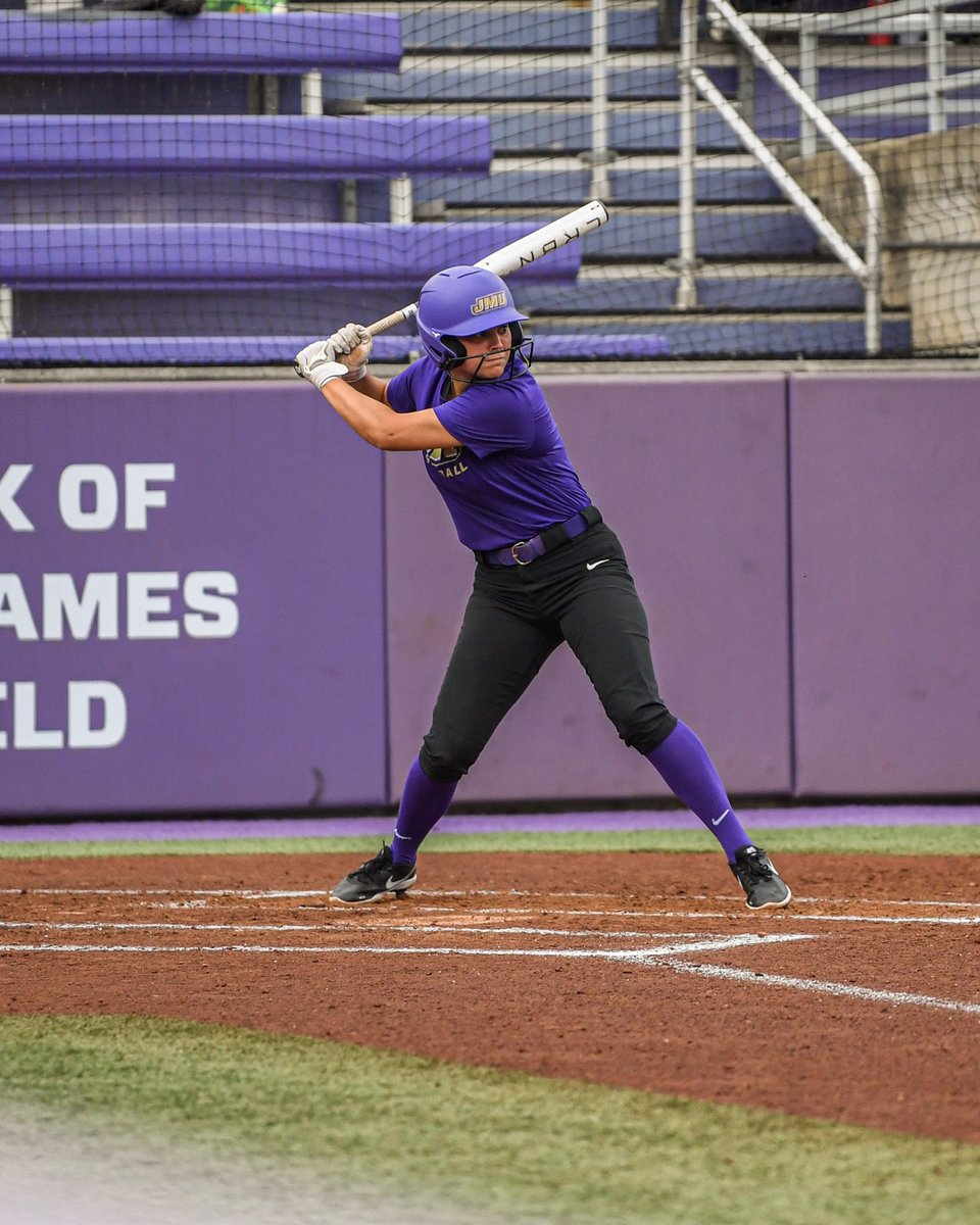 JMUSoftball's tweet photo. More 🍂🥎 this weekend 👇

🆚Radford📍Radford, Va. 📅Sat, Sept. 26 ⏰Noon 
🆚Mary Baldwin/Bridgewater 🏟️Veterans Memorial Park 📅Sun, Sept. 27 ⏰1/3:30 PM 

#GoDukes https://t.co/bcUzgE7Yzj