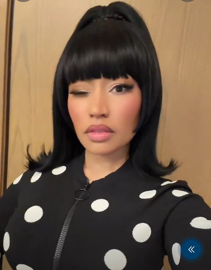 emireez_'s tweet photo. @NICKIMINAJ Lovely, I love that eye you're giving me ❤️ https://t.co/eFxcR8Vywp