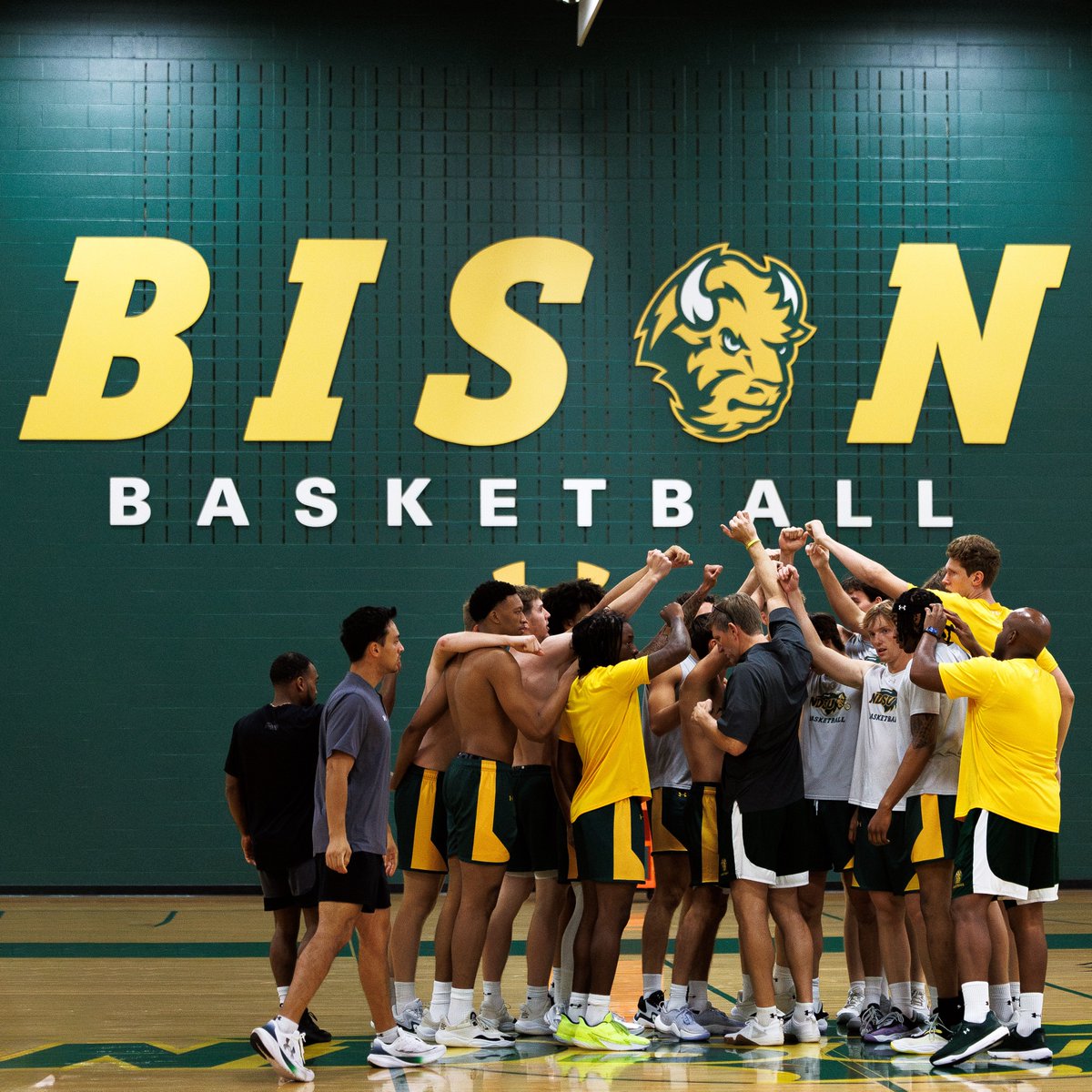 NDSUmbb's tweet photo. Starting to feel like basketball season. https://t.co/neh1SHxS8k