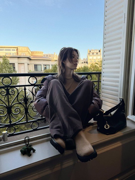 LingOrm_NYC's tweet photo. Paris Orm will always have a special place in our hearts. 

The balcony, the Dior, the effortlessly cool Orm energy… and now we’re only days away from getting it all over again. ✨

Paris is waiting for you, Orm. See you very soon. 🤍

#LingOrmDiorSummer27
#OrmKornnaphat #LingOrm
#Dior #DiorSummer27 #PFW