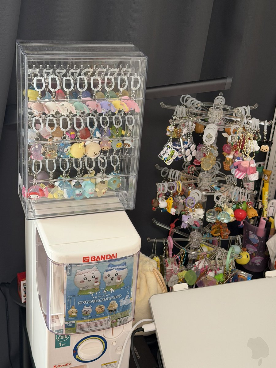 lnnu000's tweet photo. ガチャガチャめっちゃ好きなんだけど、欲しいやつに限っていつも逃しちゃうんだよね… https://t.co/BOMUxFkcx2