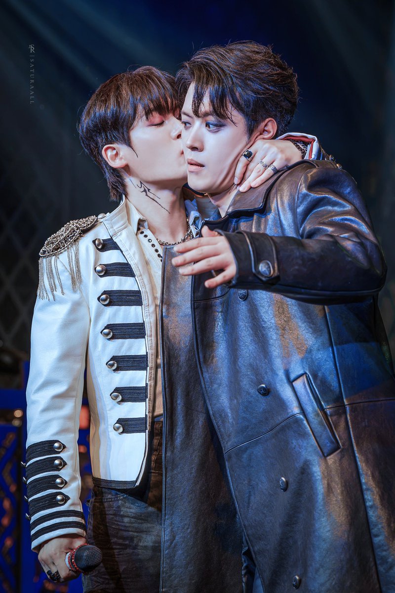 saturaall's tweet photo. 260919 낮 뮤지컬 <오셀로와 이아고>
| 커튼콜

오셀로 #변희상
이아고 #양지원 https://t.co/tiOsjZL4qA