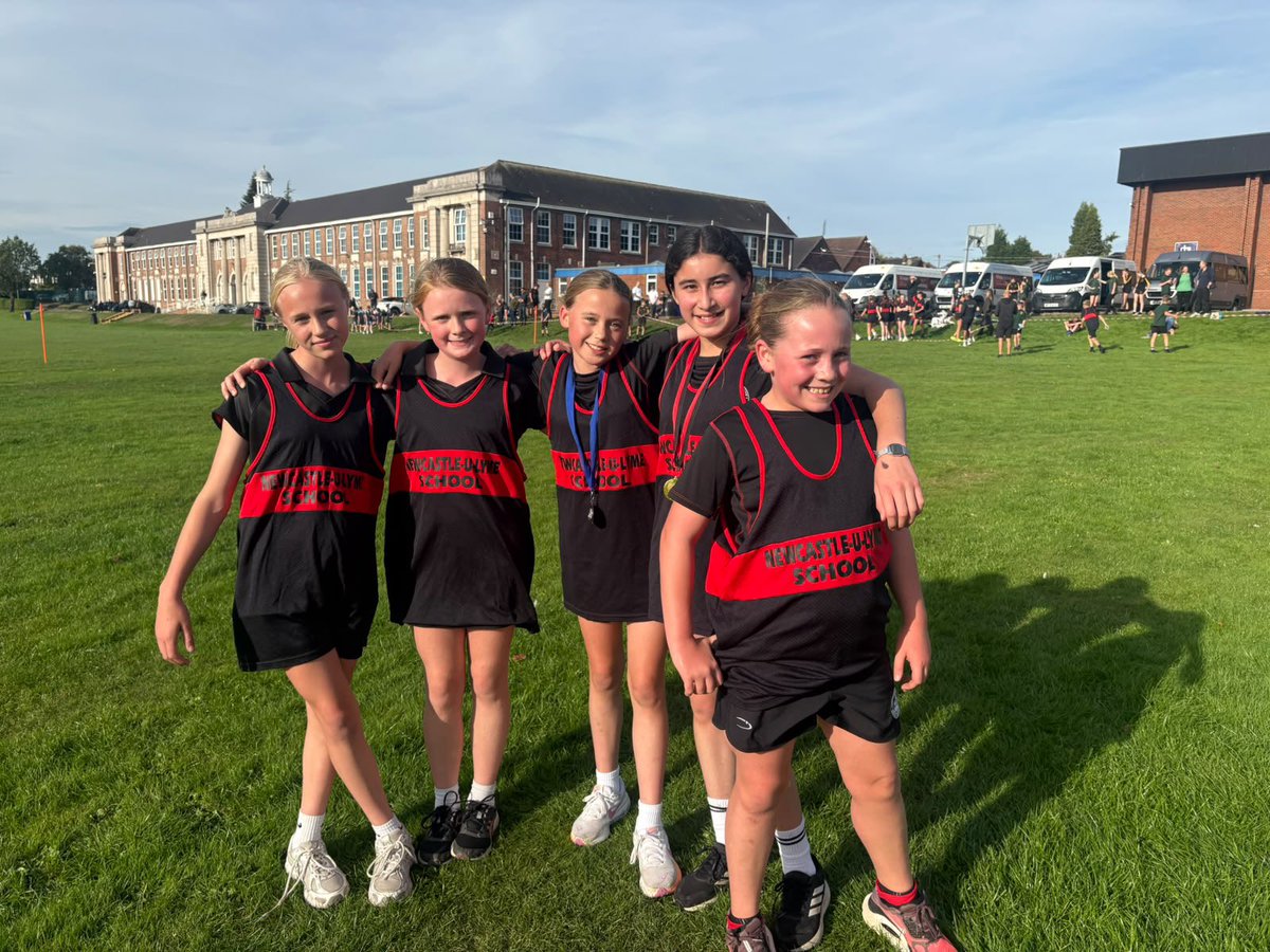 NULS_Sport's tweet photo. Our Girls’ were back in action at the Newcastle District XC event held at The Orme School.

🏃‍♀️ A clean sweep for our Y7s: 
Riley🥇, Felicity🥈, Bella🥉, Iris 4th
🏃‍♀️ Y8: Alice 🥇 
🏃‍♀️ Y9: Emily 4th 
🏃‍♀️ Seniors: Zara🥇, Katherine🥉 

Well done to all those that competed @NULSchoolUK https://t.co/RBOS4T8Lcs