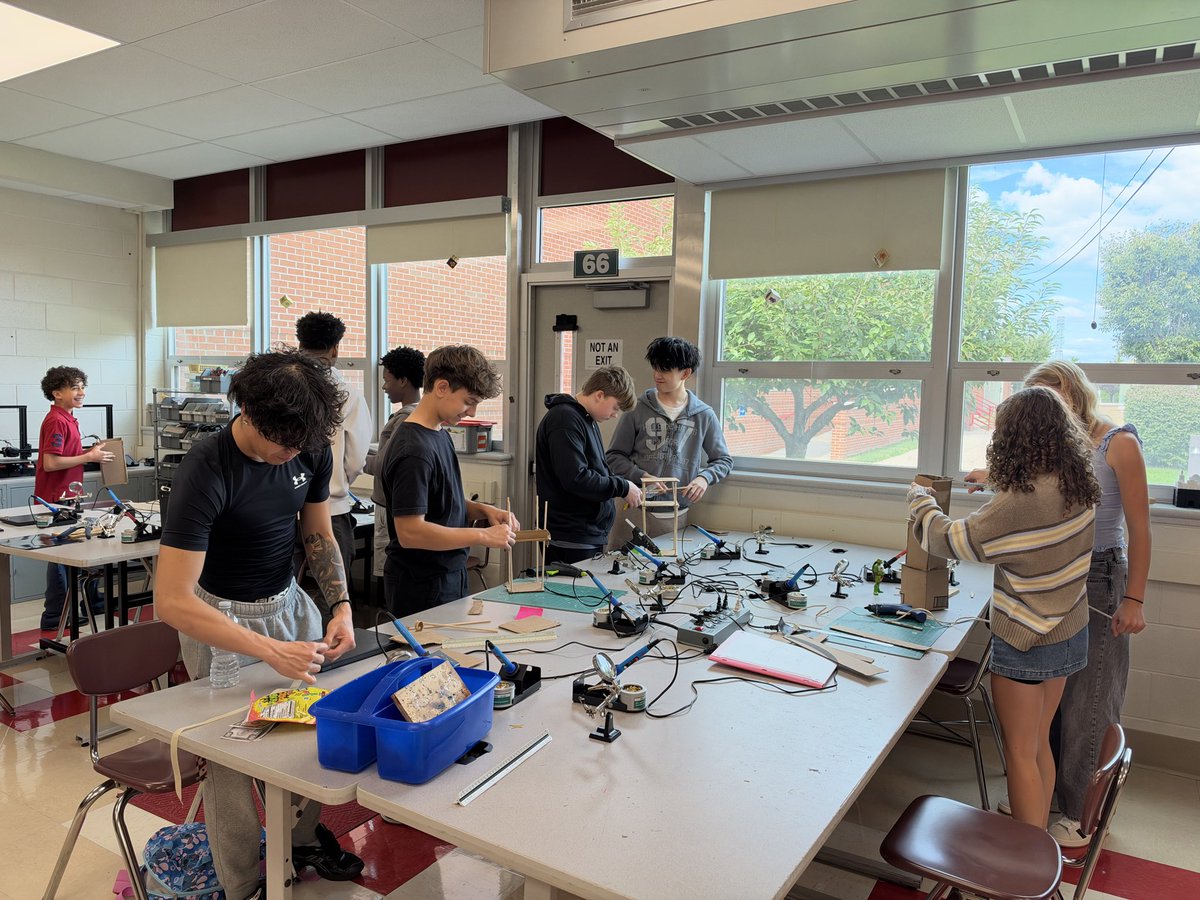 LenapeTechEd's tweet photo. Students in Mr. Scott and Mr. Westerby’s Drafting &amp; Design 1 class are working together to design and build earthquake-proof towers. #DesignChallenge https://t.co/6698mf9sD1