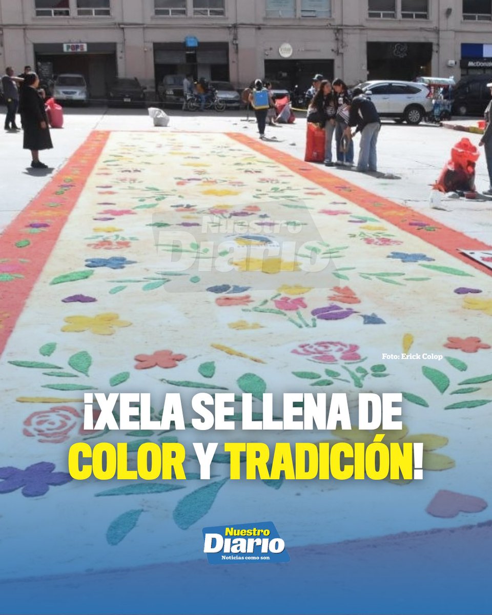 🇬🇹🎆 ¡XELA SE LLENA DE COLOR Y TRADICIÓN! 🎆🇬🇹 El parque central de Quetzaltenango vive un ambiente de fiesta, donde estudiantes elaboran alfombras y la …