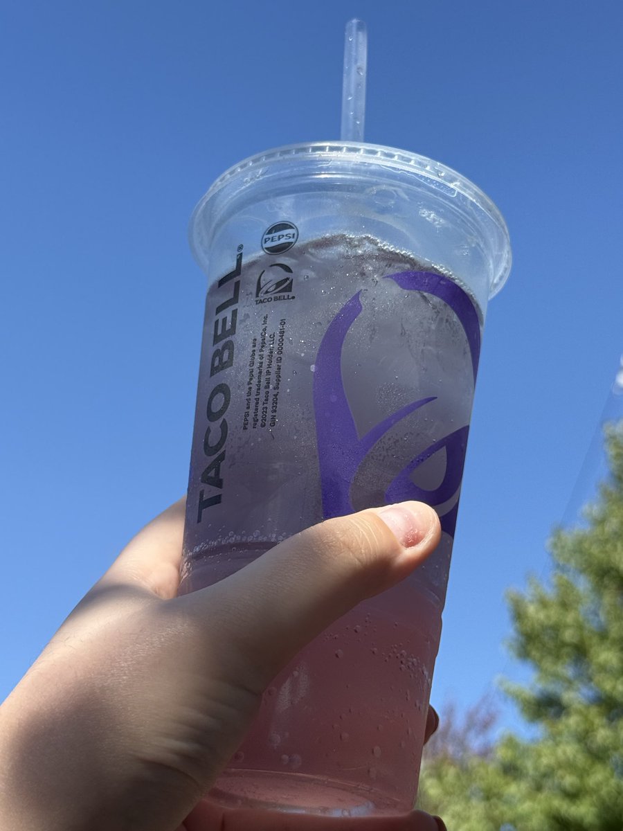 lovmeanyway's tweet photo. you seem pretty SAD for a baja blast https://t.co/faOrJsdarf