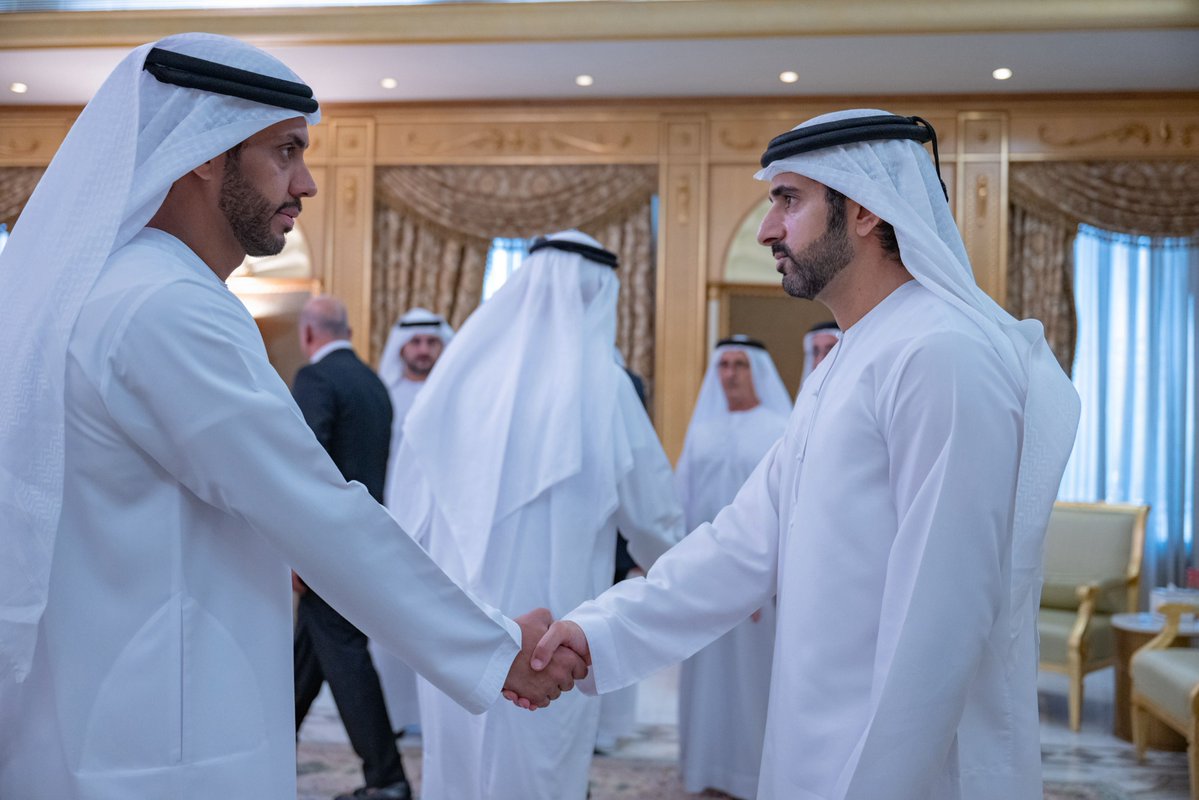 AlWaslSC's tweet photo. تقديم واجب العزاء إلى سمو الشيخ حمدان بن محمد آل مكتوم، وسمو الشيخ مكتوم بن محمد آل مكتوم، وسمو الشيخ أحمد بن محمد آل مكتوم، في وفاة المغفور له بإذن الله تعالى الشيخ أحمد بن راشد آل مكتوم، رحمه الله، وذلك في مجلس زعبيل، بحضور أعضاء مجلس إدارة نادي الوصل، والجهازين الإداري والفني، ولاعبي الفريق.