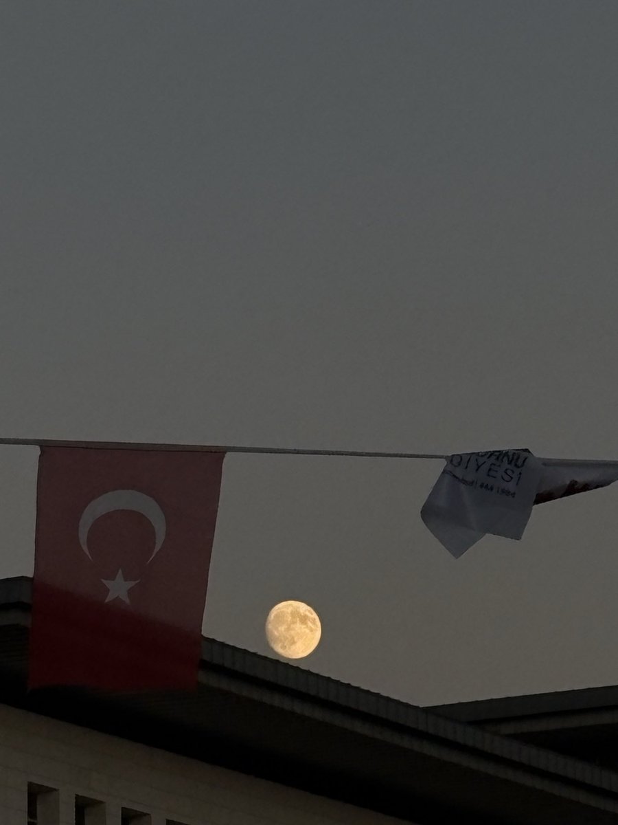 denizzrarbe's tweet photo. Bugun ay böyleydi https://t.co/EbmiLiOECr