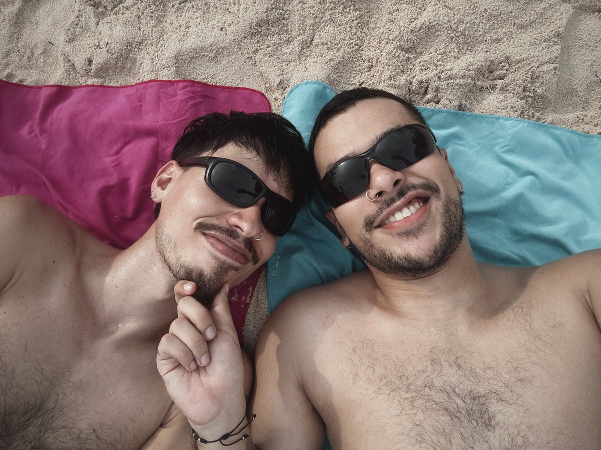 nuewtx's tweet photo. diez años a tu lado no se celebran todos los días @redwtx 😍😍😍🥰❤️ https://t.co/3SzK0Tx7XI