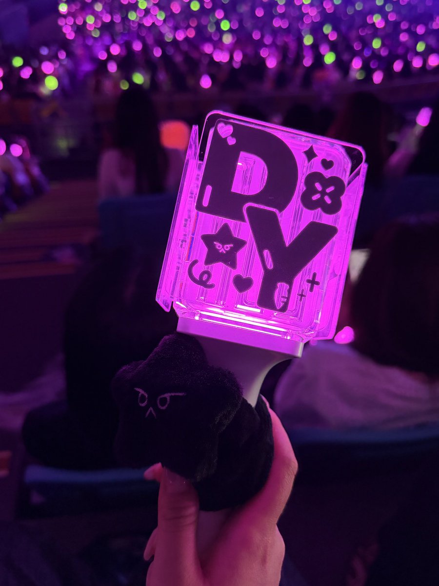 immin_hh's tweet photo. 유어스 인연 여기까지 온거 나만 좋냐고💚 https://t.co/YRvFLcedyM