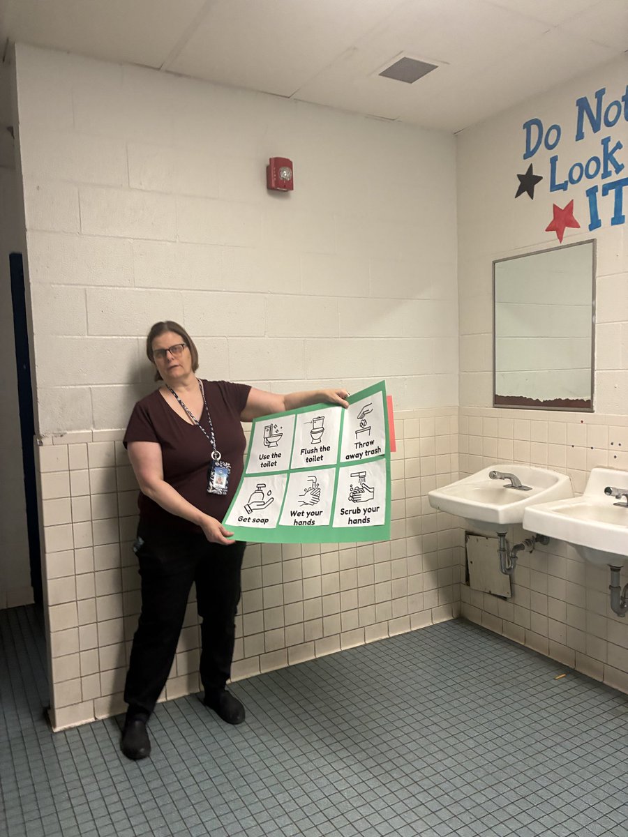 LMESTigerNation's tweet photo. Actions (Behavior Talks) in the Restroom being lead by Counselor Fitzpatrick! @Aritmetica_Lady  @FCPSchoolsTN @FayetteUp @FCPSParentEngmt https://t.co/d2C5N1oYuy