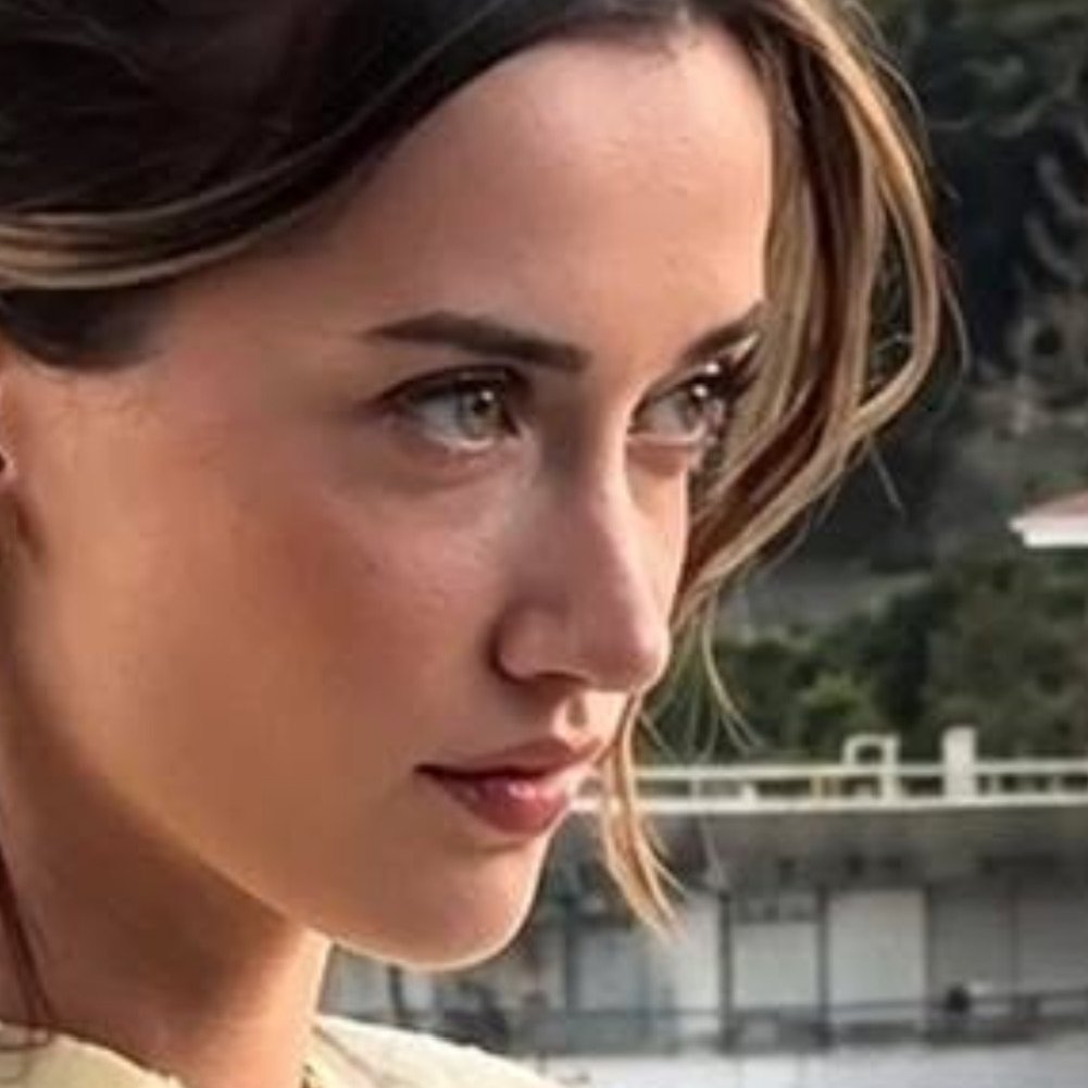 aarulicious02's tweet photo. I am begging you, these genes should not be wasted… we need to see green-eyed generations 😩💙 https://t.co/HGgdhX4HUa