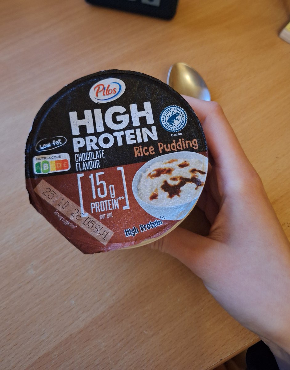 baaflu's tweet photo. this deadass saved me from giving into chocolate cravings 

#edrtwt #bulimia #ana https://t.co/gUvzb8a7MH