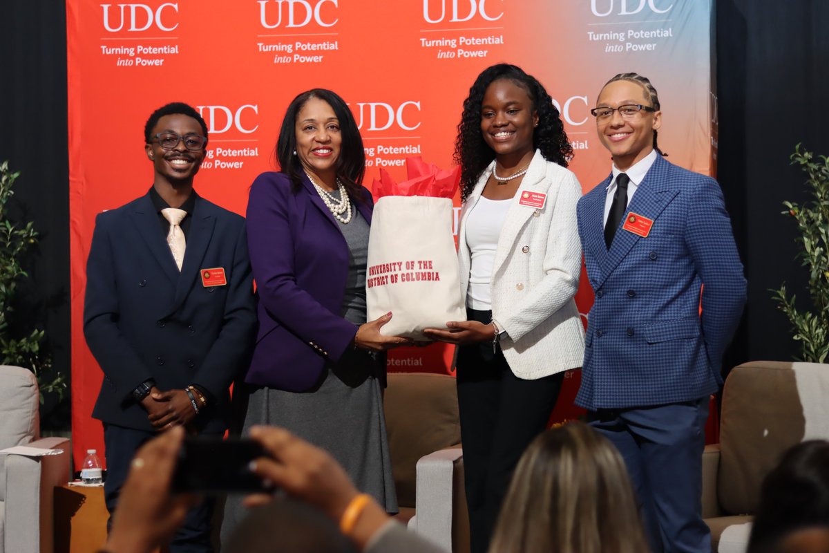 udc_edu's tweet photo. “Ask questions. Be visible. Adapt to change.”
Pepco Region President Amber Perry shared lessons on resilience, leadership and making an impact with UDC students during “Speaking Potential Into Power.”
Read more: https://t.co/bCRjECzGl9
#UDC #FirebirdNation https://t.co/WtaBmVmgcV