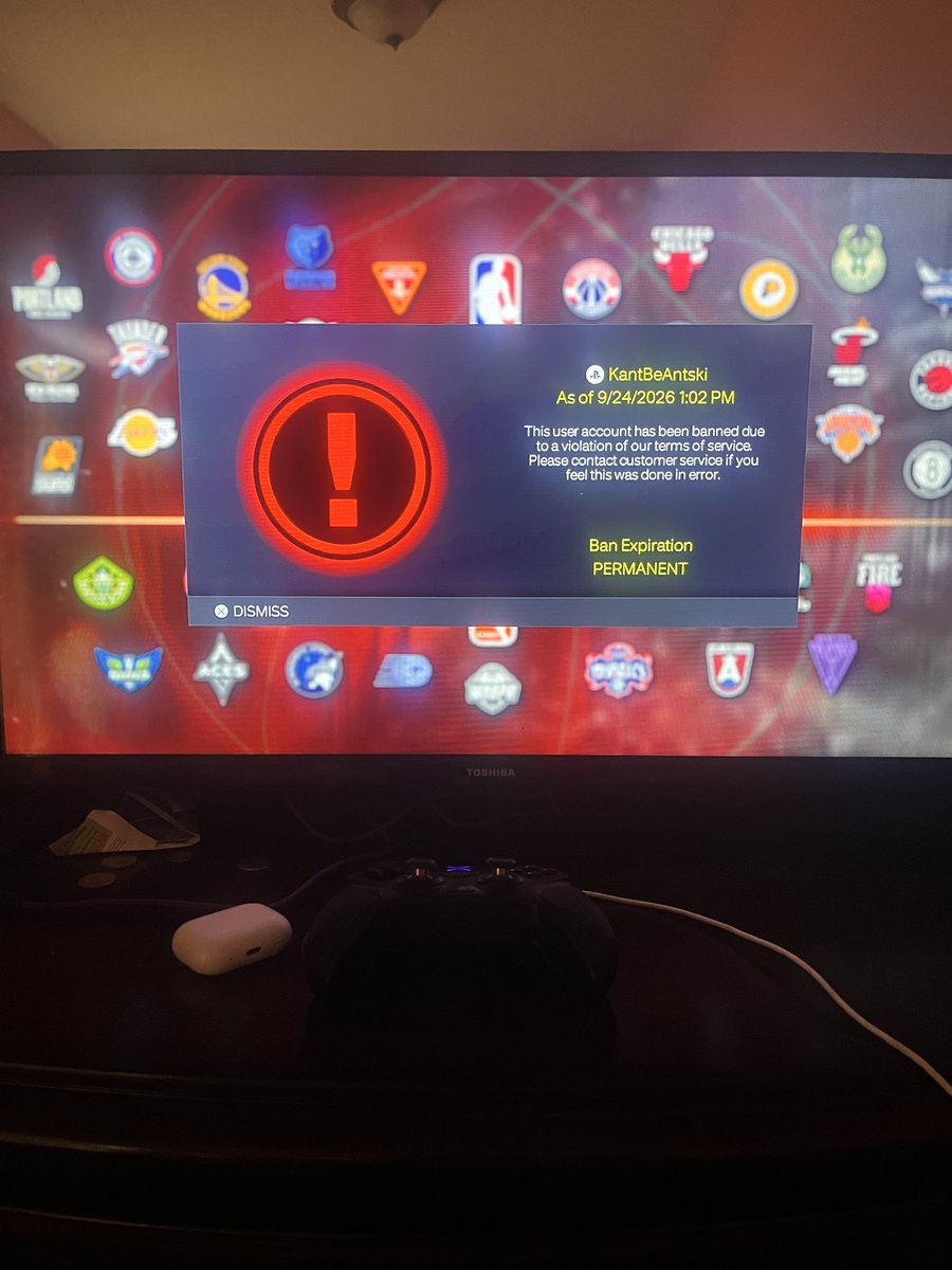 KantSeeAntski's tweet photo. @NBA2K I was glad until I hopped on and seen this. Mind you all I play is mycareer story mode I was just ab to pass Jordan. https://t.co/oP7ECf2m2K