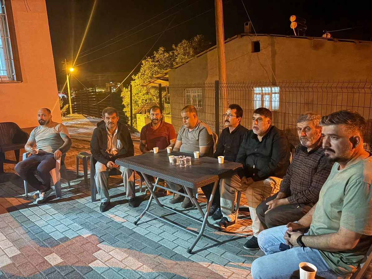 gokhangok44's tweet photo. MHP Önceki dönem Darende ilçe yönetim kurulu üyemiz Hamdi Doğan'ın kıymetli abisi   Hikmet Doğan'ın Taziyesine katılım sağladık.

Merhuma Allah’tan rahmet; ailesi ve yakınlarına başsağlığı ve sabırlar diliyorum.

Mekânı cennet olsun.

#Perşembe https://t.co/ePtfZjxSxF