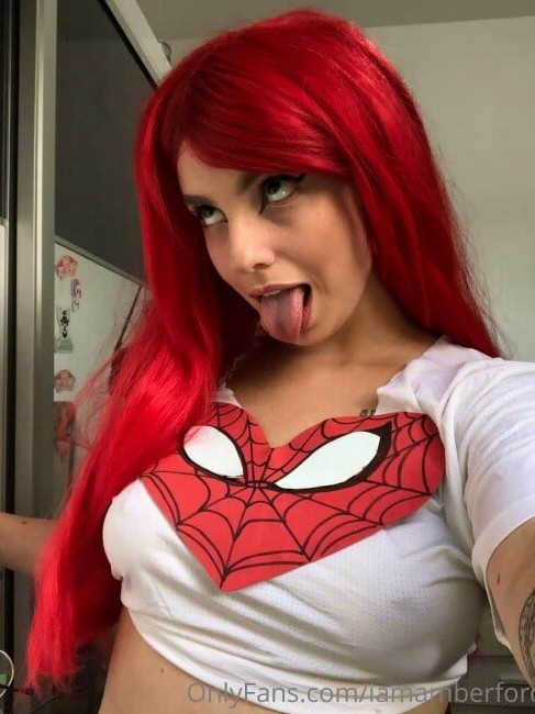 deIicia's tweet photo. Essa cosplayer chama a atenção por ser gótica e muito gostosa, considerada por muitos! https://t.co/8ocZCYPdmh