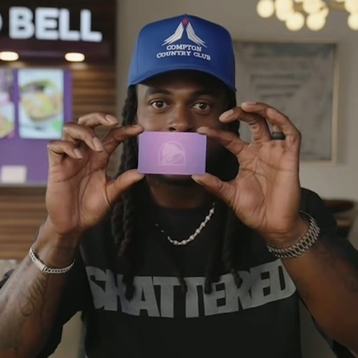 Dexerto's tweet photo. NFL star Davante Adams revealed he has a Taco Bell "purple card" for unlimited free food

"I can go in there and buy $7 million worth of Taco Bell today if I wanted" https://t.co/LN4Wgdq2SV