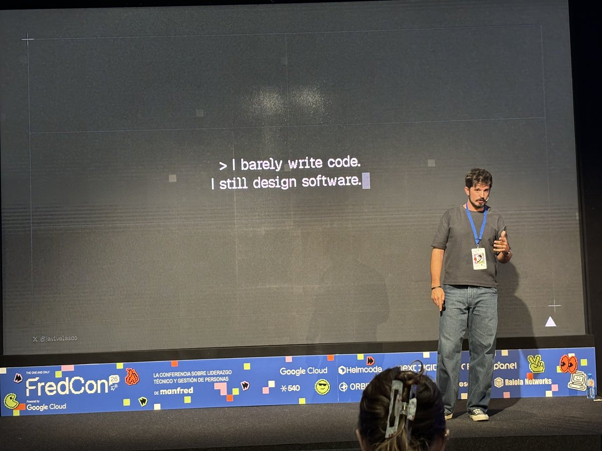 miguelms_es's tweet photo. @elisenda_bou @basiclines @masylum I enjoyed a lot @javivelasco (Vercel) talk!
“AI Won't Replace Craftsmanship” #FredCon26 thanks!! https://t.co/UhqqOYCR3o