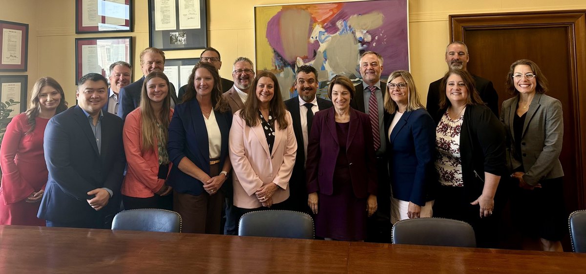 AmericasCUs's tweet photo. #CUAdvocates were on Capitol Hill reminding lawmakers about the #CUDifference. See a roundup of some of the meetings Leagues and #CreditUnions had last week: https://t.co/uxrJ9qdfxp https://t.co/1vqlKbqDrK