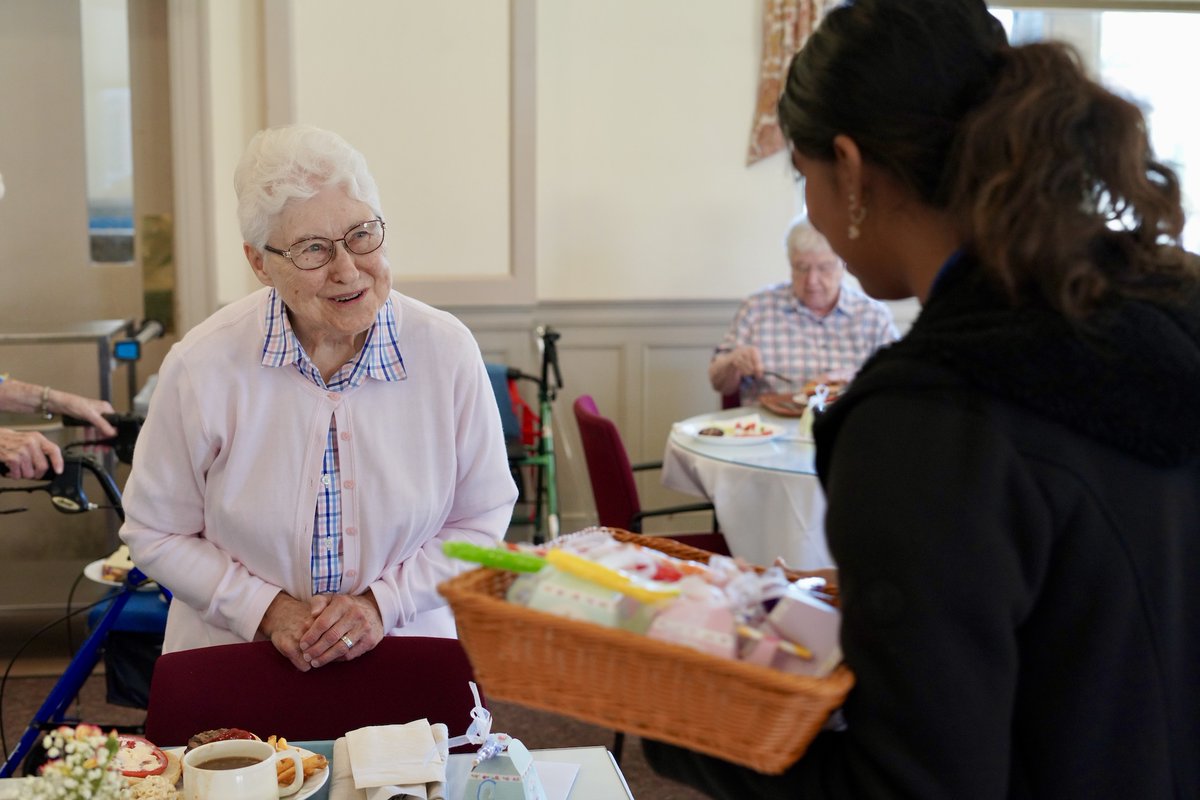 mariacollege's tweet photo. Maria College students celebrated #MercyDay by assembling care kits and writing notes of thanks for @SistersofMercy. We’re grateful for their continued support and the opportunity to share kindness and gratitude with the sisters at the motherhouse. #MariaCollege @mercyworldwide https://t.co/IogjjrHTdh