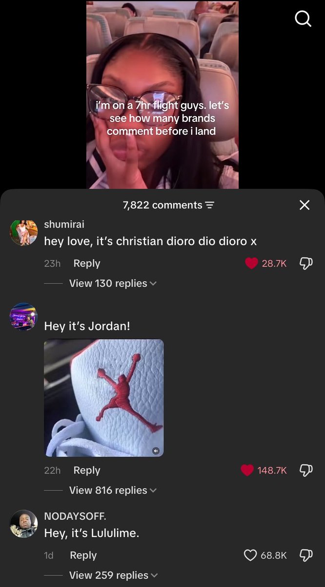 moteea_'s tweet photo. Ts killed me😭😭😭. The fact that actual brands commented and these were the top comments was sooo funny😂😂 https://t.co/Qm30XSJFLE