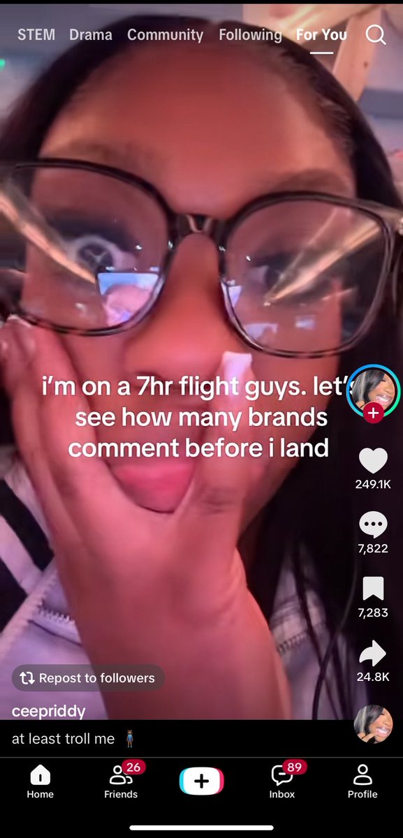 moteea_'s tweet photo. Ts killed me😭😭😭. The fact that actual brands commented and these were the top comments was sooo funny😂😂 https://t.co/Qm30XSJFLE