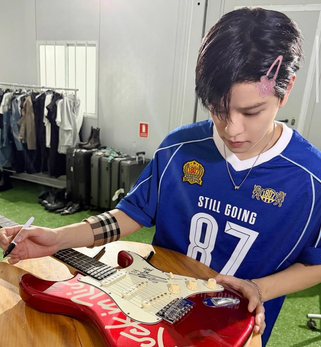 seungminisagod's tweet photo. he needs a little hair clip in his hair 🥹 my princess 🩷🎀🌸 https://t.co/FivuzeGS3y