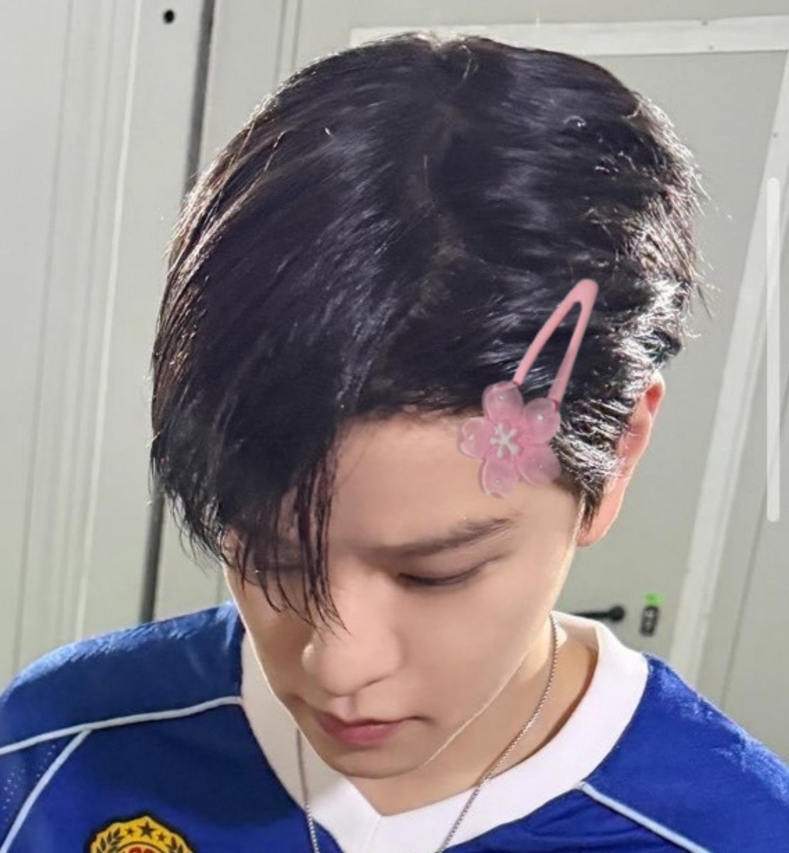 seungminisagod's tweet photo. he needs a little hair clip in his hair 🥹 my princess 🩷🎀🌸 https://t.co/FivuzeGS3y