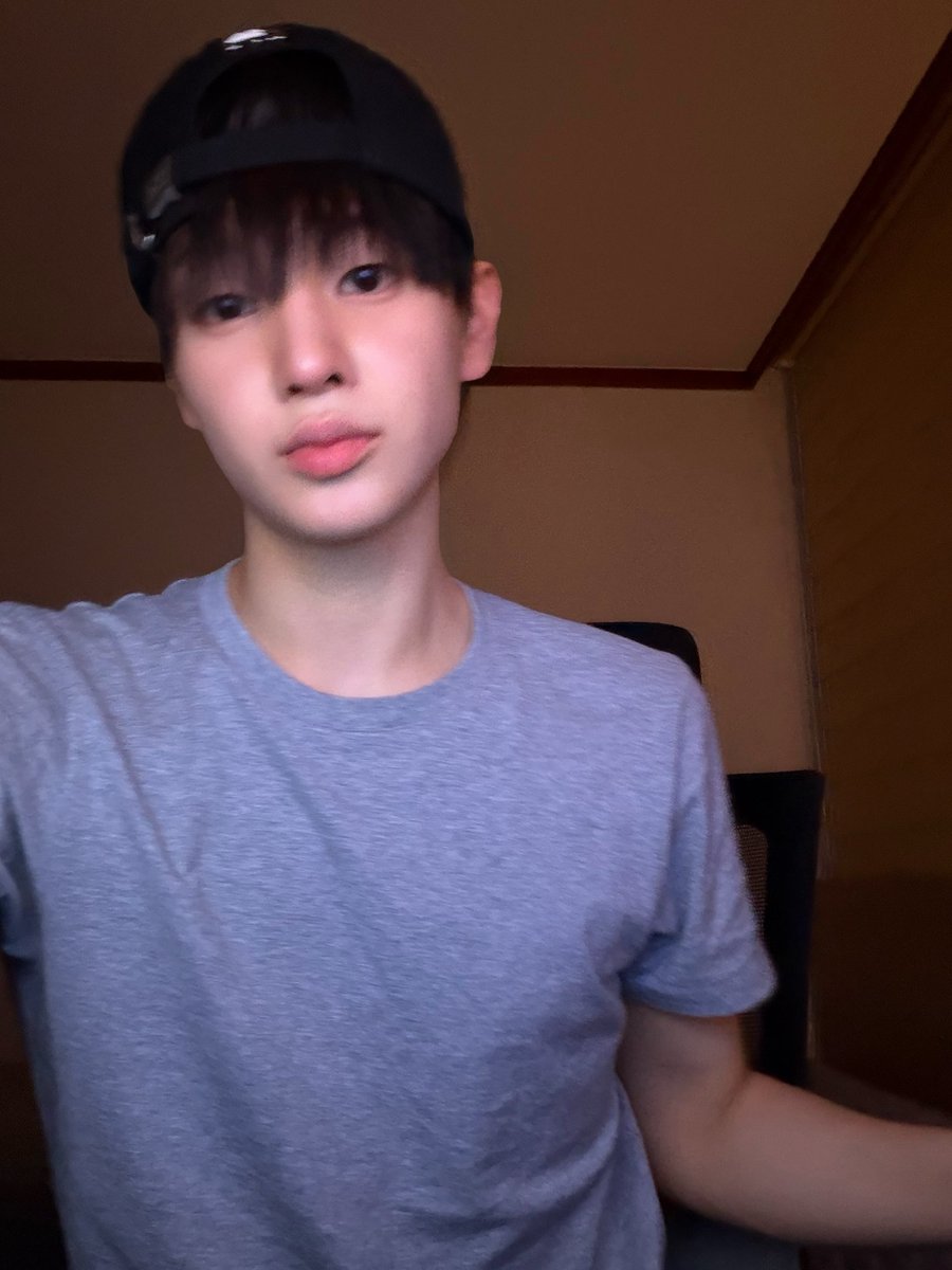 woongchive's tweet photo. 💬 240926 10:57pm 위드팬 

#idntt #아이덴티티 #kwakgiwoong #곽기웅 https://t.co/k6biAl4s6N