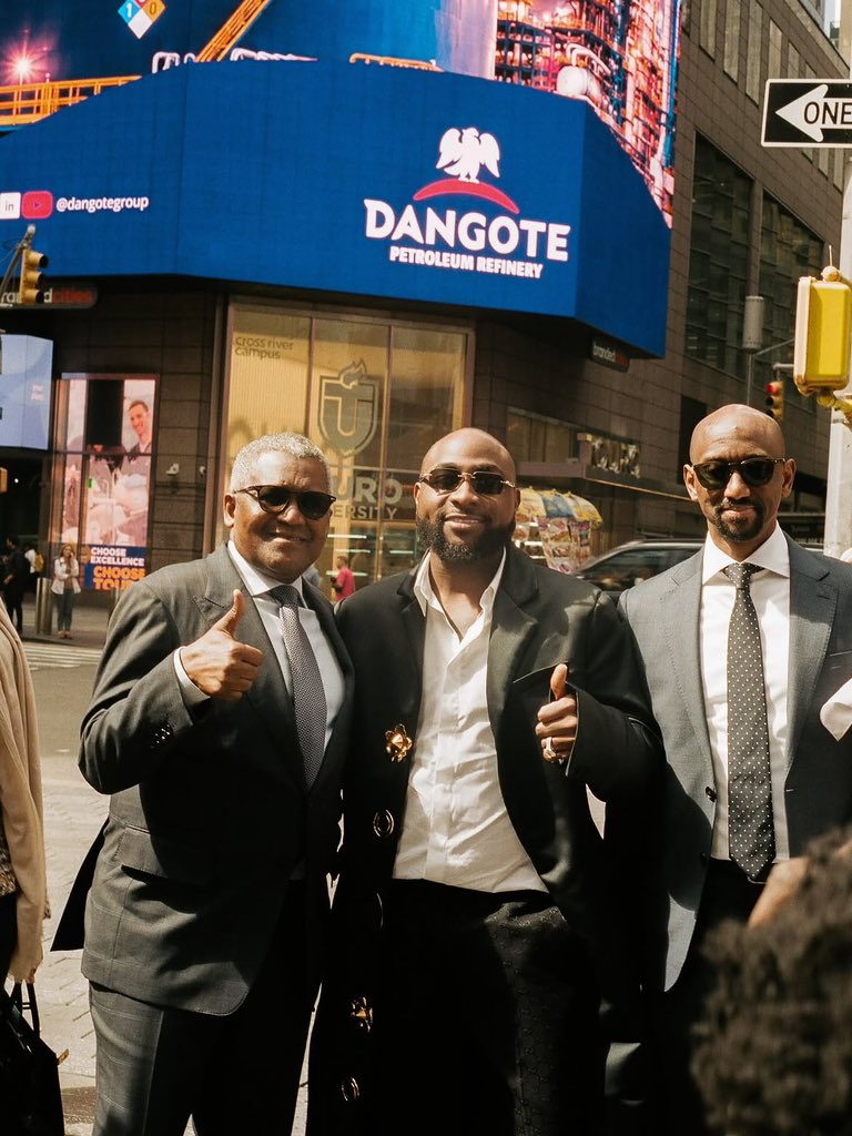 NoteSphere's tweet photo. Davido &amp; Aliko Dangote (2026)
📸: @1RxNat https://t.co/pmNuvByPwn